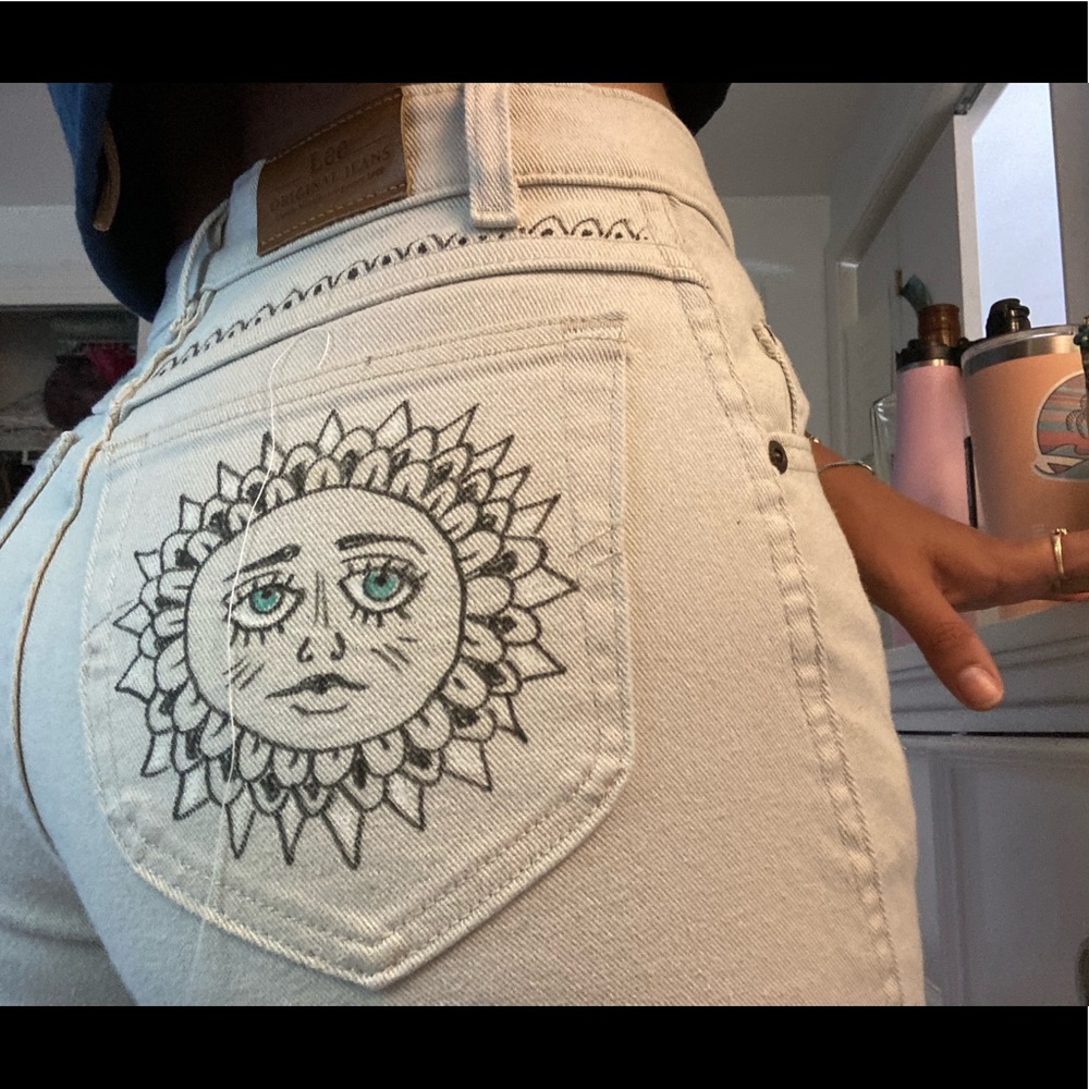 Jeans - Picture 2 of 2